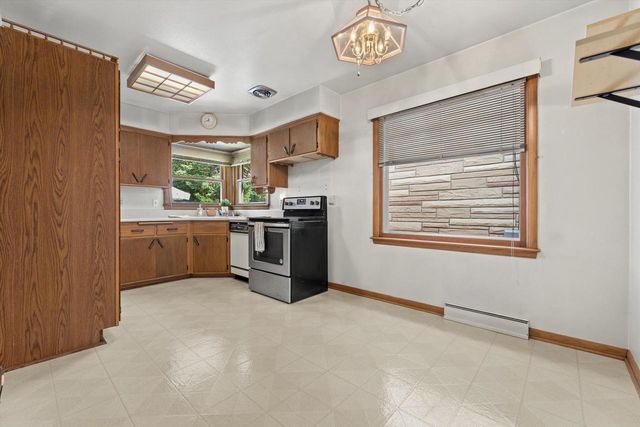 3948 E Underwood AVENUE, Cudahy, WI 53110