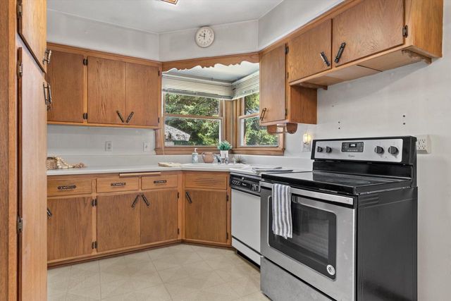 3948 E Underwood AVENUE, Cudahy, WI 53110