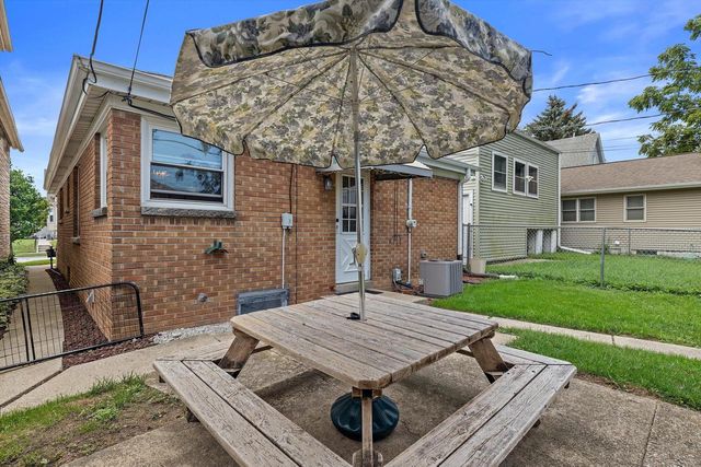 3948 E Underwood AVENUE, Cudahy, WI 53110