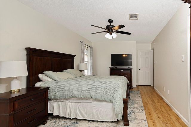 49 Country Forest Court, The Woodlands, TX 77380