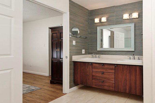 49 Country Forest Court, The Woodlands, TX 77380