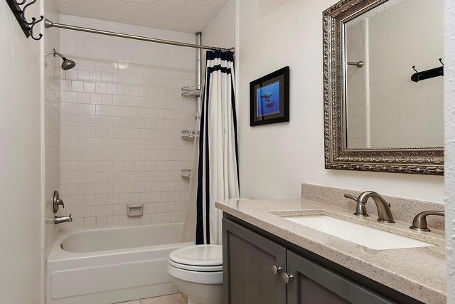 49 Country Forest Court, The Woodlands, TX 77380