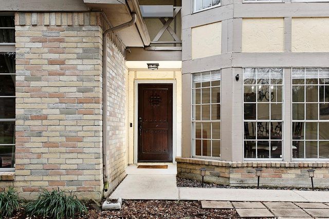 49 Country Forest Court, The Woodlands, TX 77380