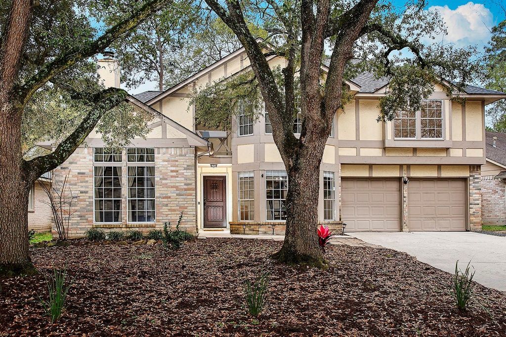 49 Country Forest Court, The Woodlands, TX 77380