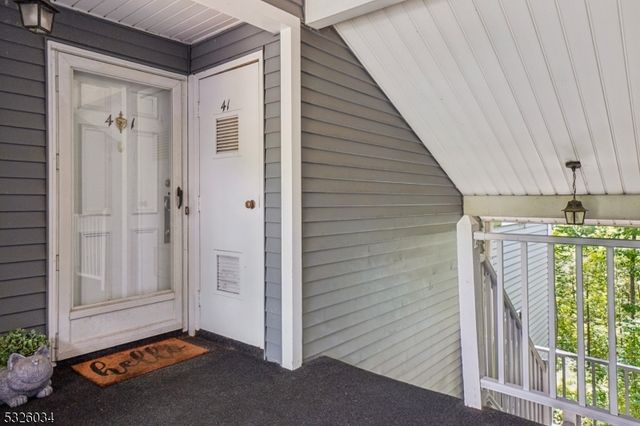 41 Countryside Dr, Bernards Twp., NJ 07920