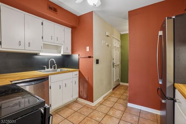 41 Countryside Dr, Bernards Twp., NJ 07920