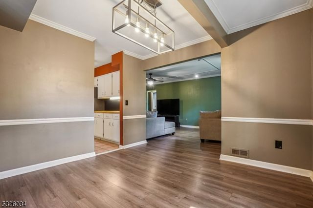 41 Countryside Dr, Bernards Twp., NJ 07920
