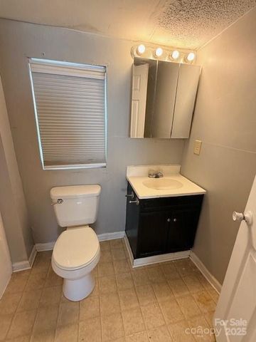 104 Price Street, Mount Holly, NC 28120