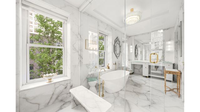 414 E 50TH Street, New York City, NY 10022