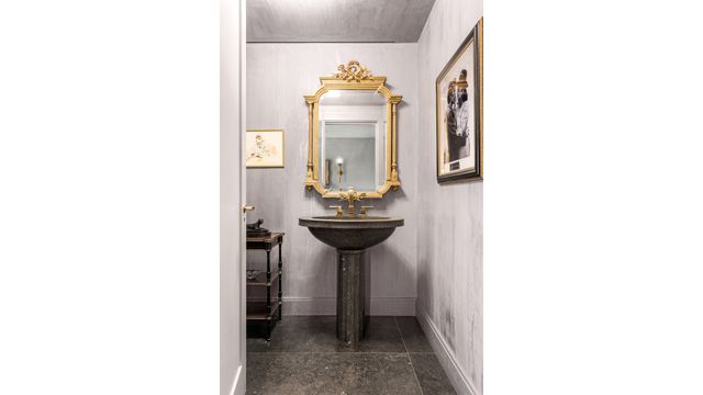 414 E 50TH Street, New York City, NY 10022