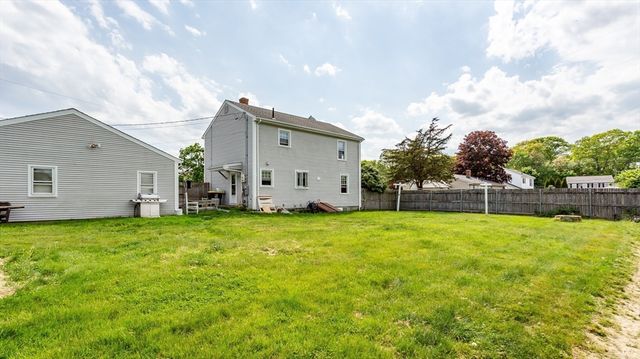 224 Denham Ave, Somerset, MA 02726