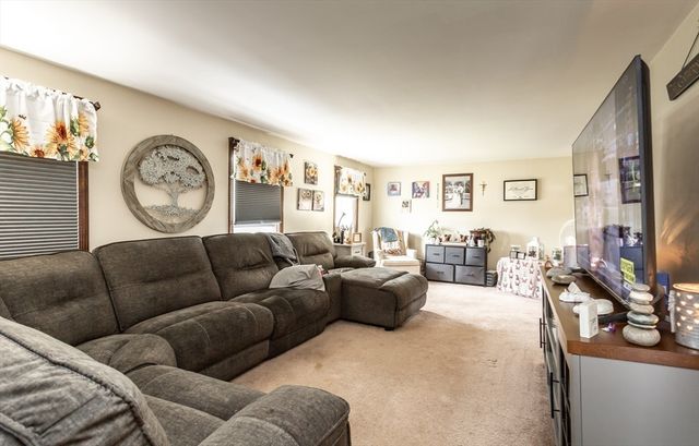 224 Denham Ave, Somerset, MA 02726