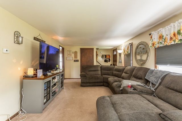 224 Denham Ave, Somerset, MA 02726