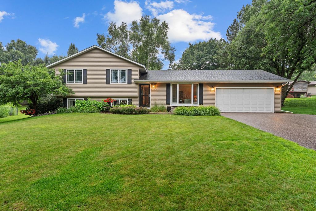 10382 Greyfield Court, Eden Prairie, MN 55347