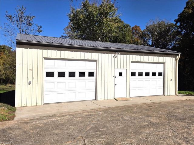 1308 NC Highway 65 W, Walnut Cove, NC 27052