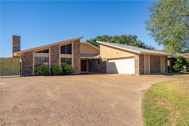 6305 Brockhampton, Corpus Christi, TX 78414