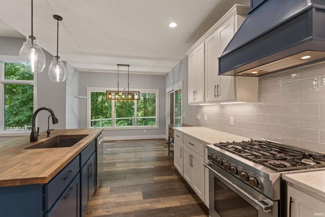 56070 Dana Drive, Bristol, IN 46507