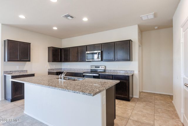 1075 W AVALON CANYON Drive, Casa Grande, AZ 85122