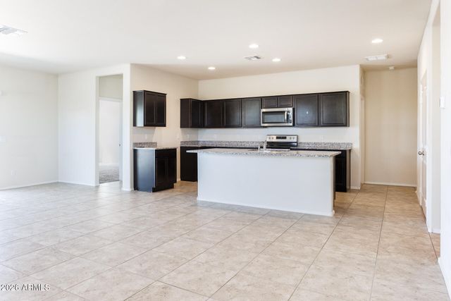 1075 W AVALON CANYON Drive, Casa Grande, AZ 85122