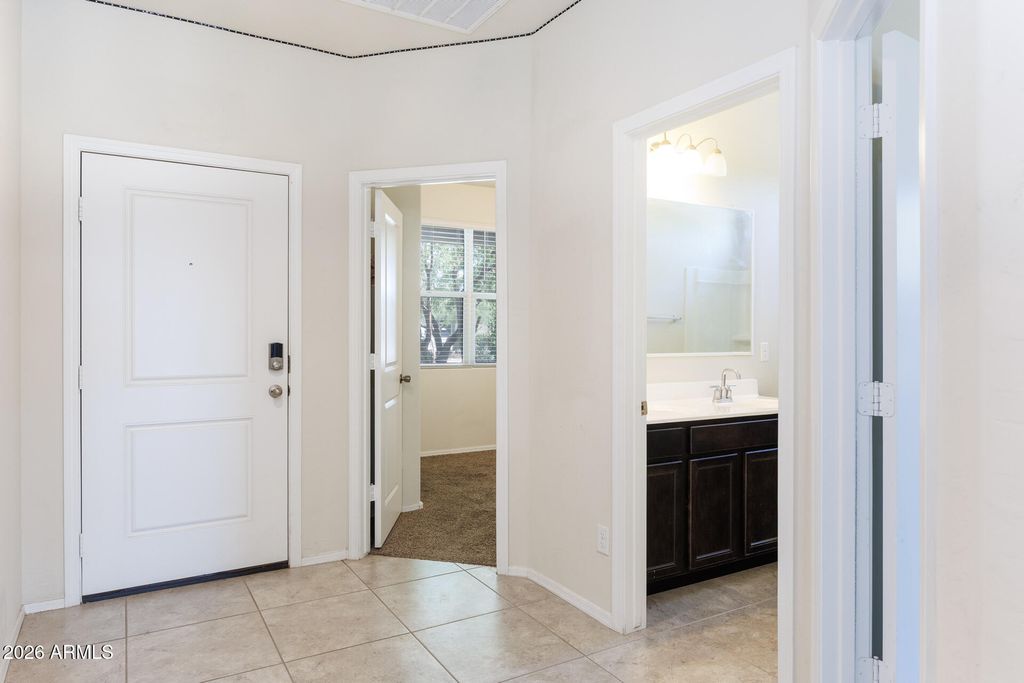 1075 W AVALON CANYON Drive, Casa Grande, AZ 85122 — photo 2