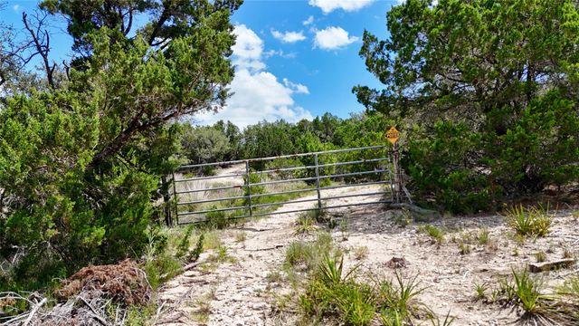 19614 Boggy Ford RD, Lago Vista, TX 78645