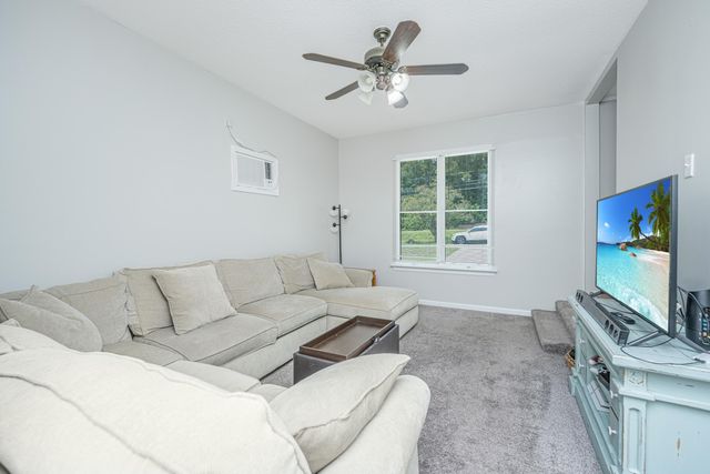 126 Wanda Drive, Summerville, SC 29485