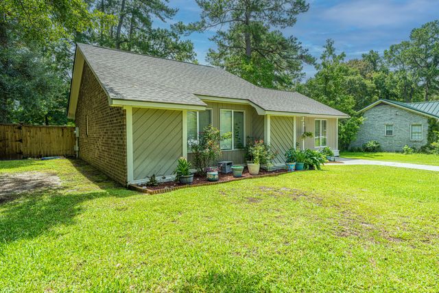 126 Wanda Drive, Summerville, SC 29485