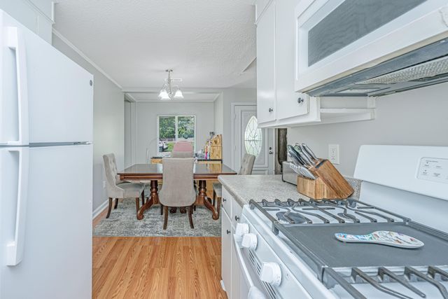 126 Wanda Drive, Summerville, SC 29485