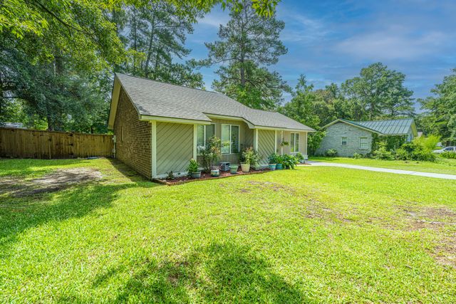 126 Wanda Drive, Summerville, SC 29485