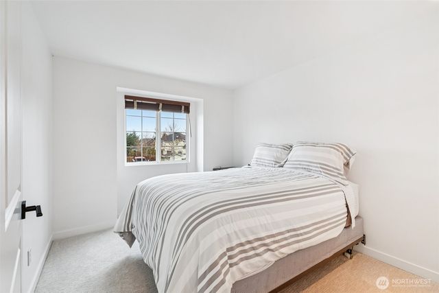 111 Chinook Avenue, Enumclaw, WA 98022