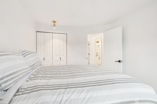 111 Chinook Avenue, Enumclaw, WA 98022