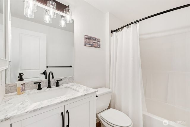 111 Chinook Avenue, Enumclaw, WA 98022