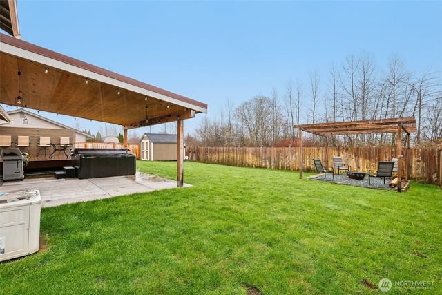 111 Chinook Avenue, Enumclaw, WA 98022