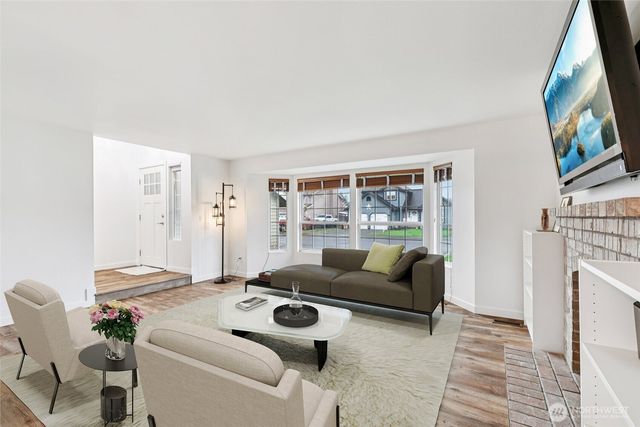 111 Chinook Avenue, Enumclaw, WA 98022