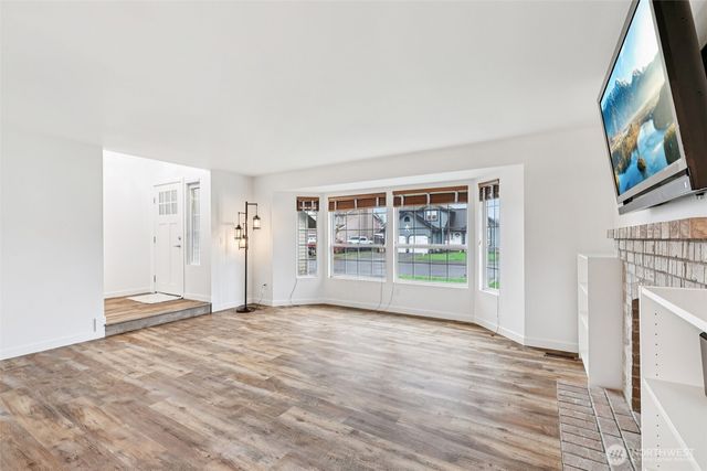 111 Chinook Avenue, Enumclaw, WA 98022