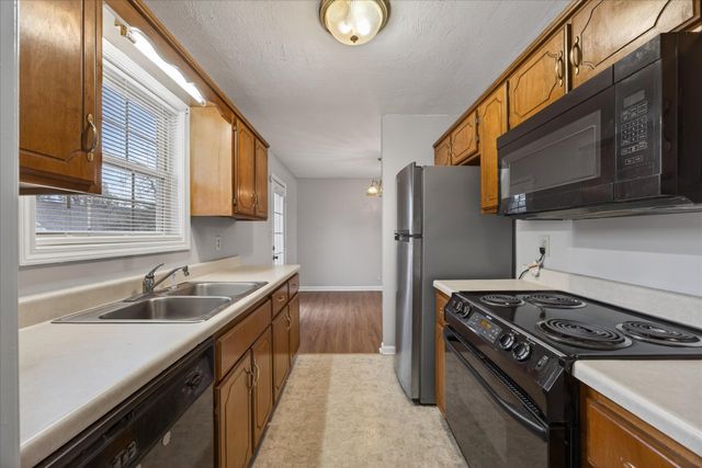 3266 Tabby Dr, Clarksville, TN 37042