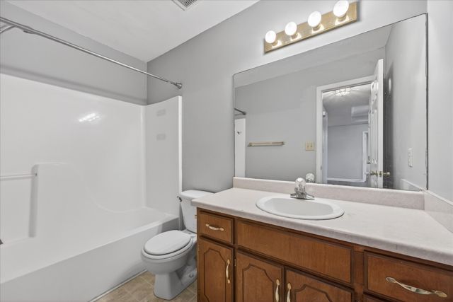 3266 Tabby Dr, Clarksville, TN 37042