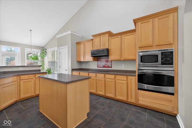 12543 Eddington Place, Fishers, IN 46037