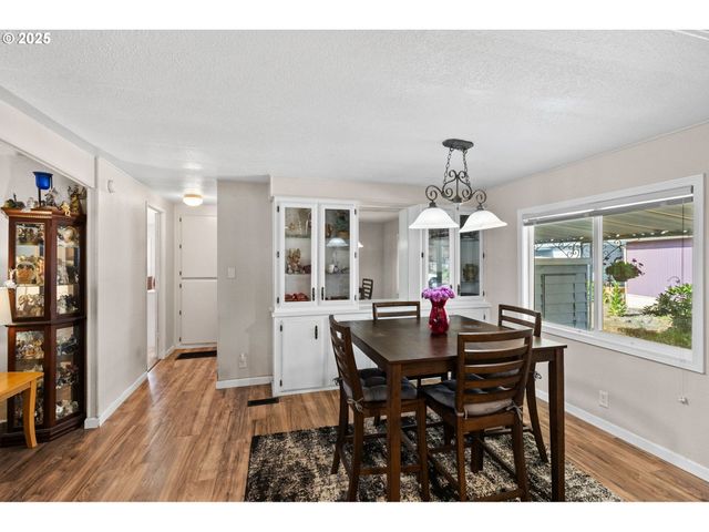 4800 BARGER Dr 39, Eugene, OR 97402