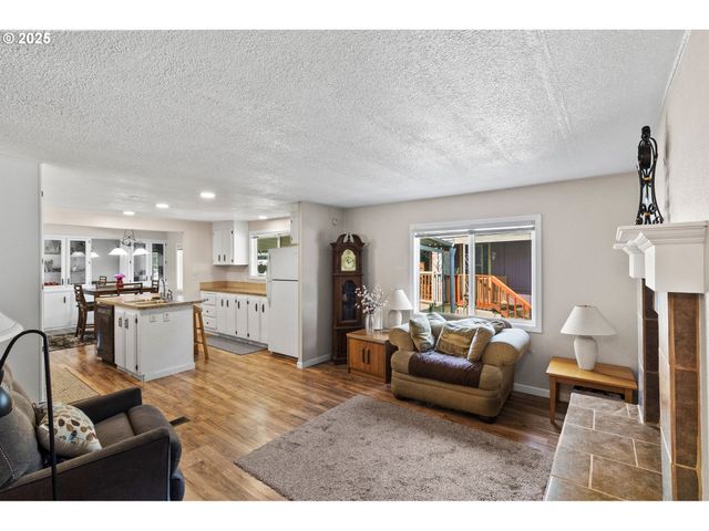 4800 BARGER Dr 39, Eugene, OR 97402