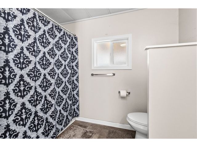 4800 BARGER Dr 39, Eugene, OR 97402