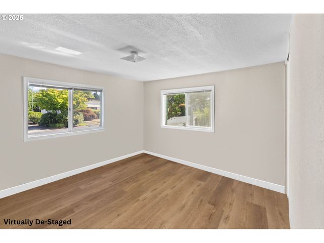 4800 BARGER Dr 39, Eugene, OR 97402