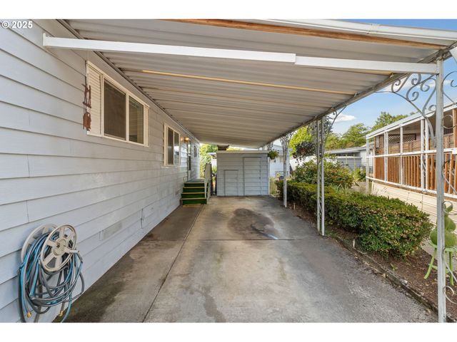 4800 BARGER Dr 39, Eugene, OR 97402