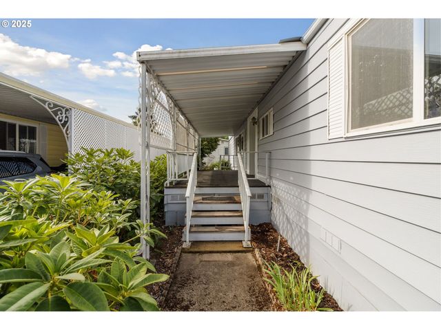 4800 BARGER Dr 39, Eugene, OR 97402