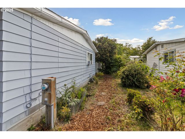 4800 BARGER Dr 39, Eugene, OR 97402