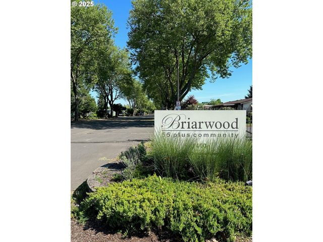 4800 BARGER Dr 39, Eugene, OR 97402