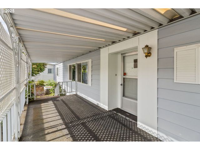 4800 BARGER Dr 39, Eugene, OR 97402