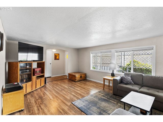 4800 BARGER Dr 39, Eugene, OR 97402