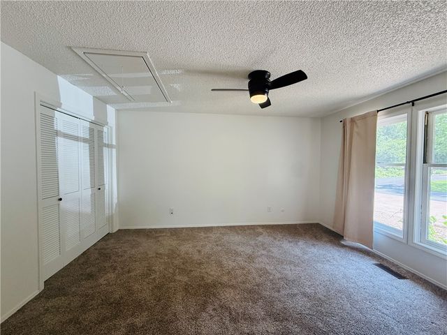 4 Chandler Lane, Bella Vista, AR 72715