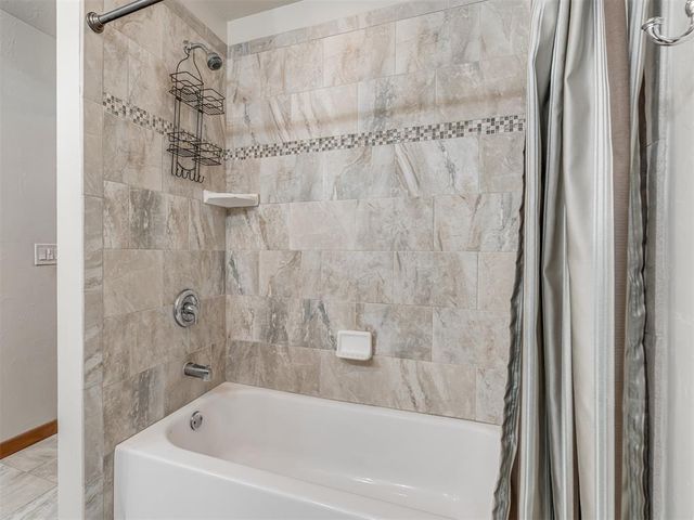 4701 N Peniel Avenue, Bethany, OK 73008